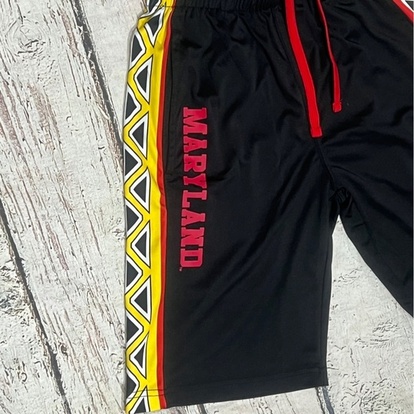 Maryland Terrapins Lacrosse Shorts Men’s Size XS Black Red Yellow Athletic - Picture 5 of 6